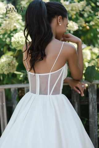 Simple Satin Short Wedding Dress Sleeveless Spaghetti Straps V Neckline Bridal Dancing Dress Knee Length A Line Homecoming Dress