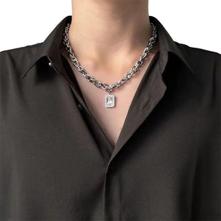 New fashion cold wind hoodie necklace female niche design high-grade sense sweater chain titanium steel hip hop collarbone chain