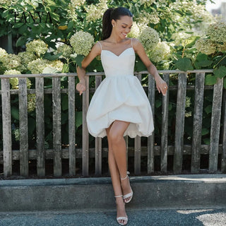 Simple Satin Short Wedding Dress Sleeveless Spaghetti Straps V Neckline Bridal Dancing Dress Knee Length A Line Homecoming Dress